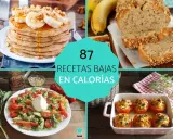 87 recetas bajas en calorías: tortitas con plátano, pan de plátano, ensalada y tomates rellenos.