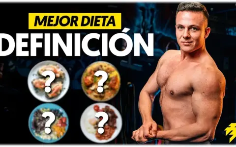 Hombre musculoso muestra platos de comida con signos de interrogación. El título dice "Mejor dieta definición".