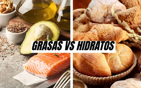 Aguacate, aceite, nueces y salmón, fuentes de grasas saludables, contrastan con panes y cruasanes, ricos en carbohidratos.