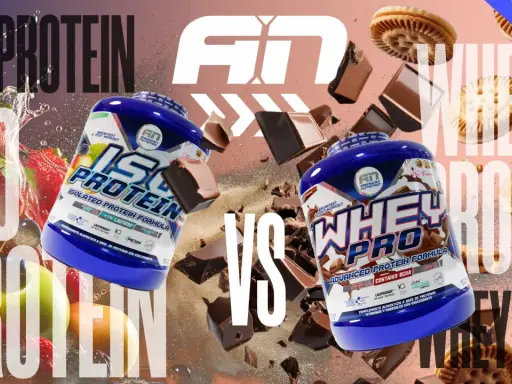 Comparativa visual: diferencia entre proteína iso y whey. Envases de proteína, frutas, chocolate y galletas.