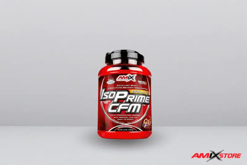 Bote rojo de proteína AMIX IsoPrime CFM. ¿La proteína engorda? Este producto es 90% proteína, bajo en grasa y fácil de digerir.